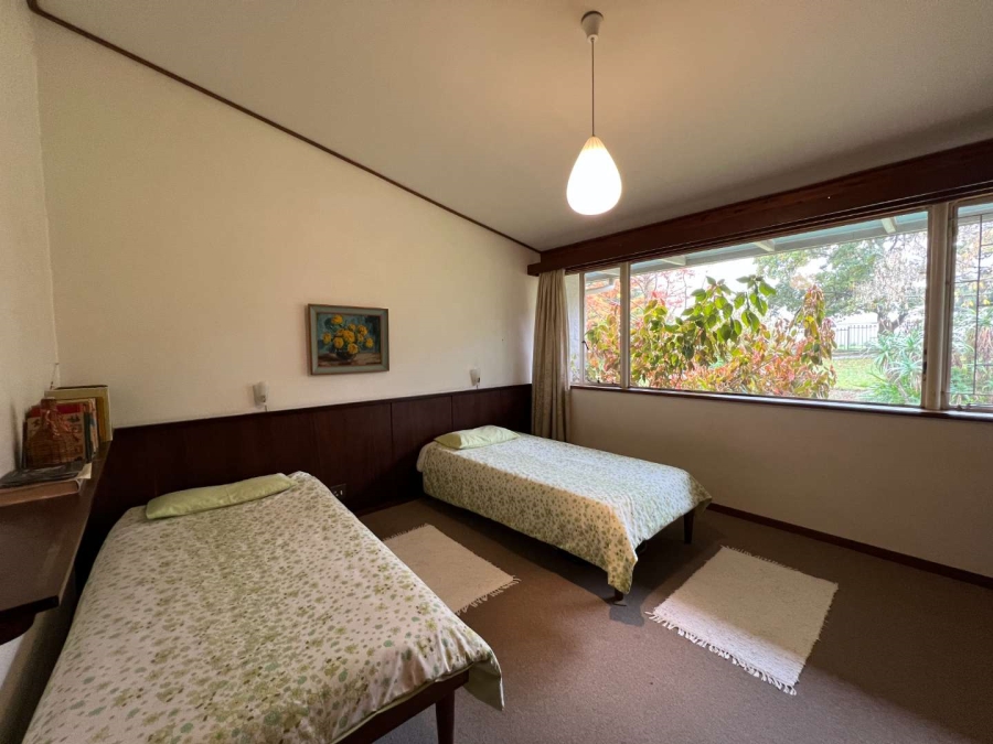 4 Bedroom Property for Sale in Uniepark Western Cape